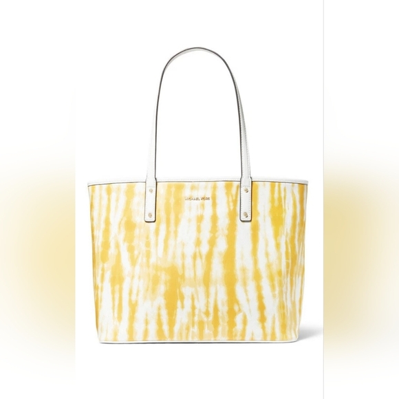 Michael Kors Handbags - Michael Kors Carter Buttercup Large Open Tote.